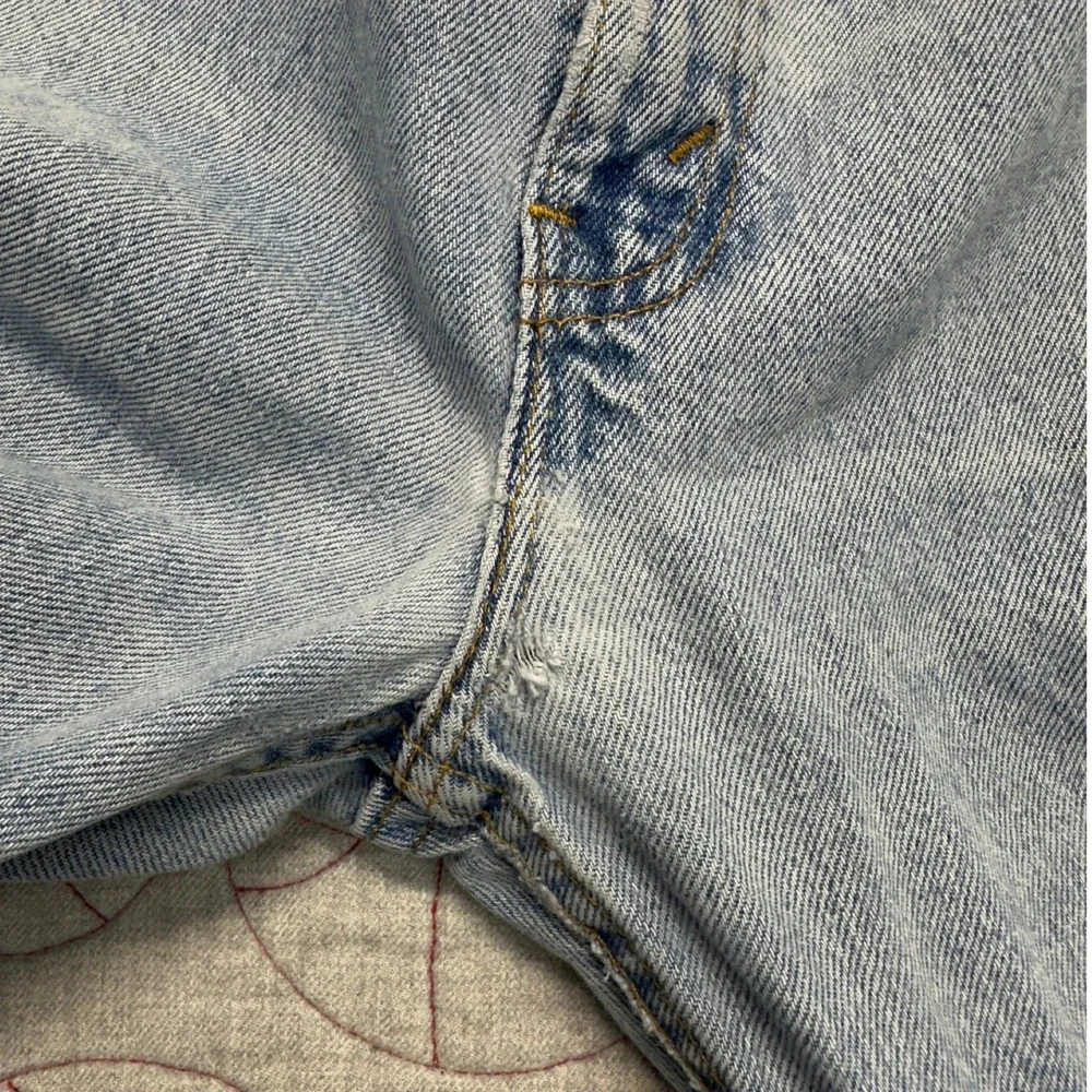 Levi's 505 Straight Leg Light Wash VTG 90s USA Made / Men's 38x32